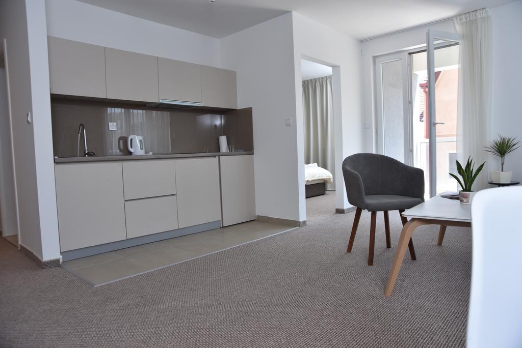 Kozle City Apartments Скоп'є Номер фото