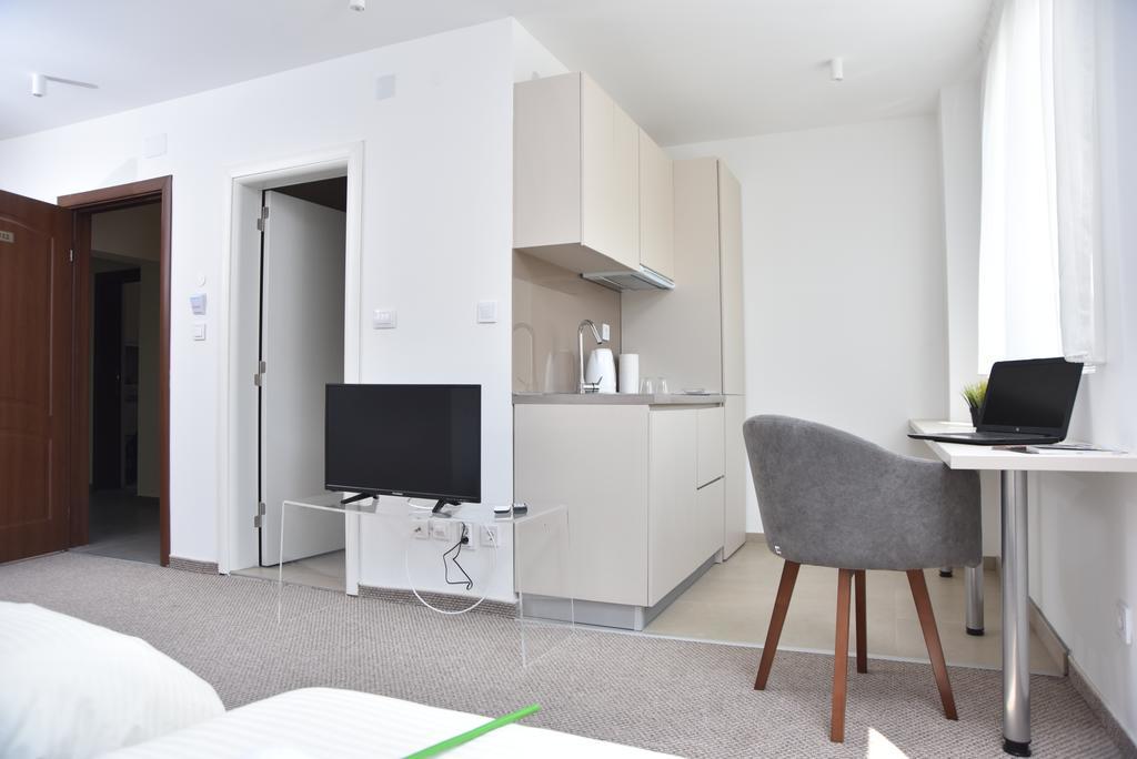 Kozle City Apartments Скоп'є Номер фото